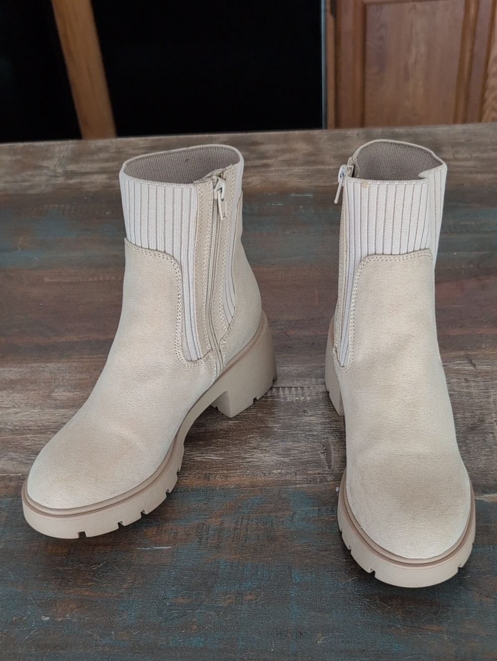 American Eagle Taupe Chelsea Platform Ankle Boots Chunky Lug Sole - Women's 8